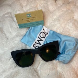 TOMS TRAVELER Sydney Matt black with green lenses